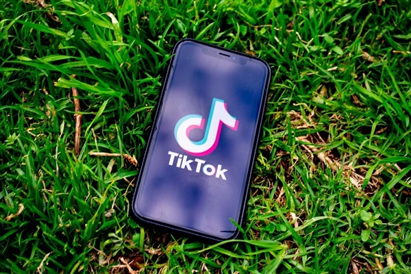 富联娱乐注册：TikTok恢复服务 美国网友激动坏了：但特朗普要其50%的所有权